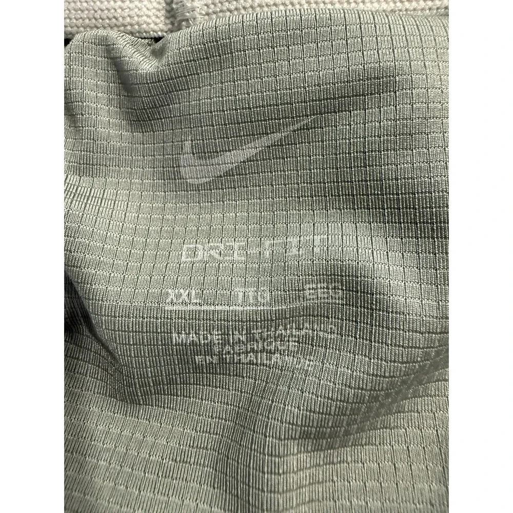 Nike Women XXL Dri Fit Grey Athletic‎ Shorts Elastic Adjustable Waistline Lined